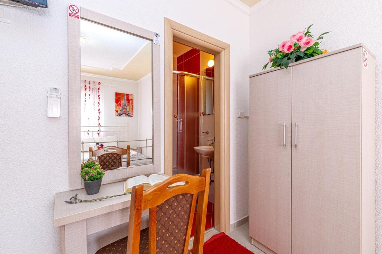 Genoa Rooms Poreč Extérieur photo