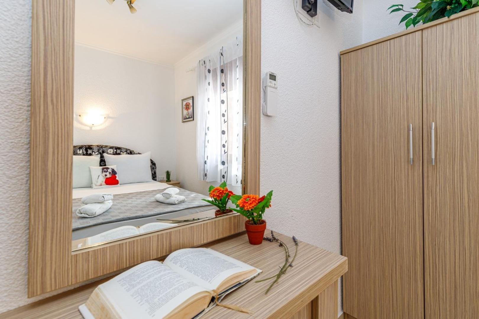 Genoa Rooms Poreč Chambre photo